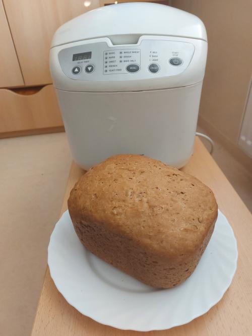 Pečen chleba a výroba pomazánky